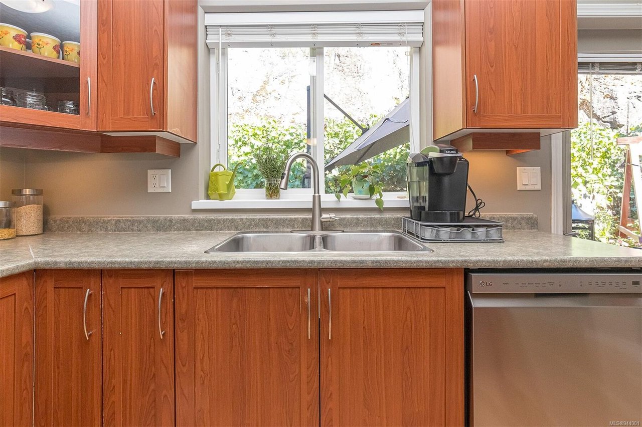 577 Kingsview Ridge