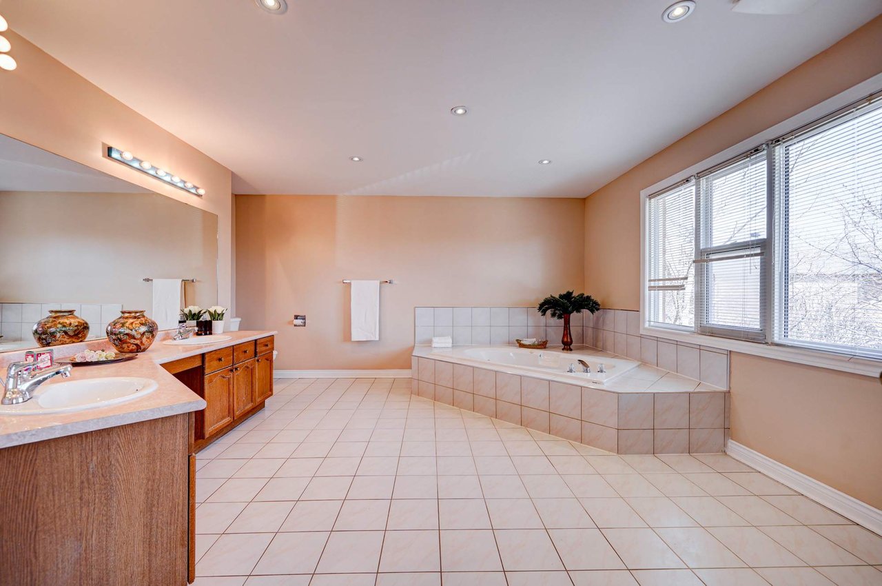 2184 Lumberman Lane