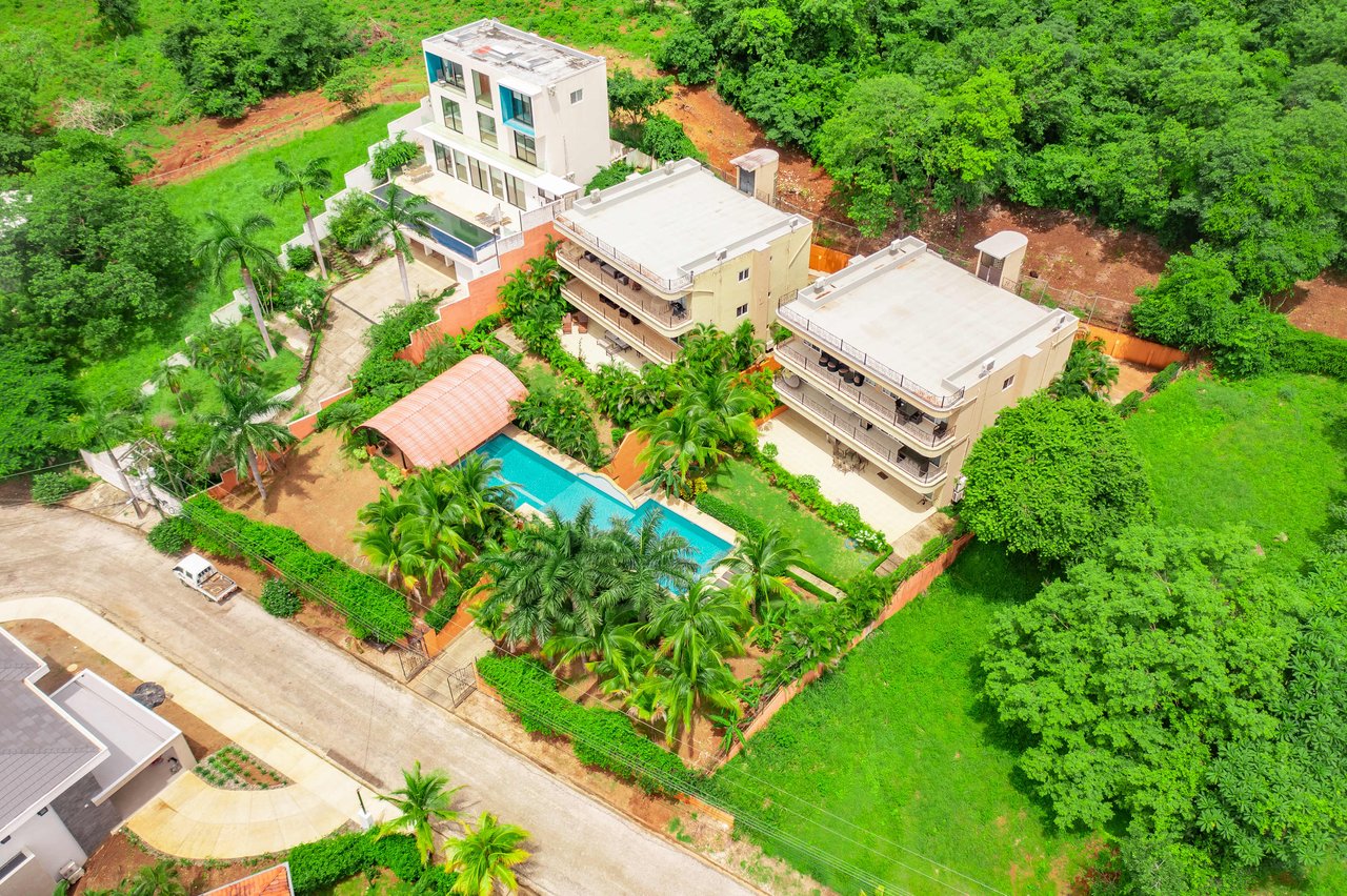 Maison Blanche | Exquisite condo in the exclusive gated community of Altos de Flamingo