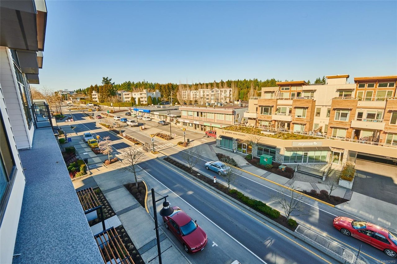 503-7162 West Saanich Rd, Central Saanich