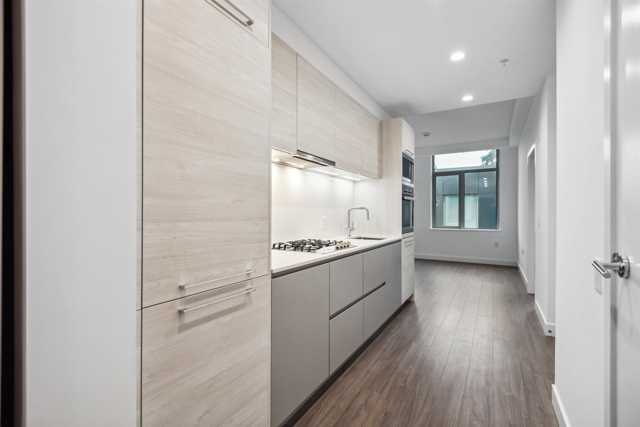 110-523 W King Edward Ave