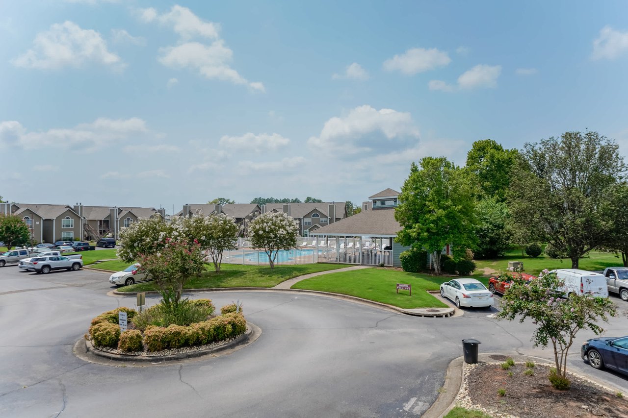 2 bedroom Condo in Madison City!!! Madison Towne Centre Community!