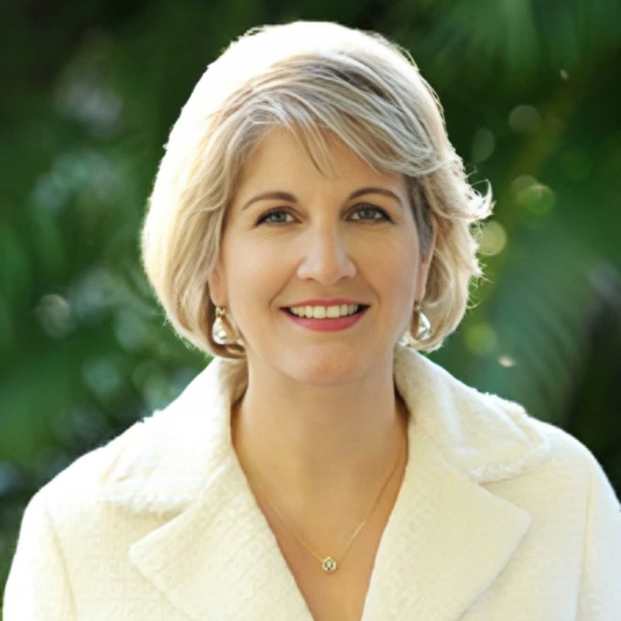 Julie Klick Sarasota, FL Real Estate Agent Headshot