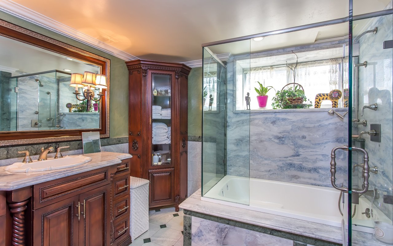 10450 Wilshire #11J