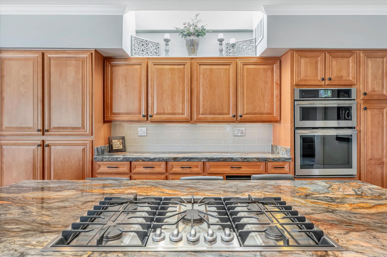 17 Crystal Creek Ct