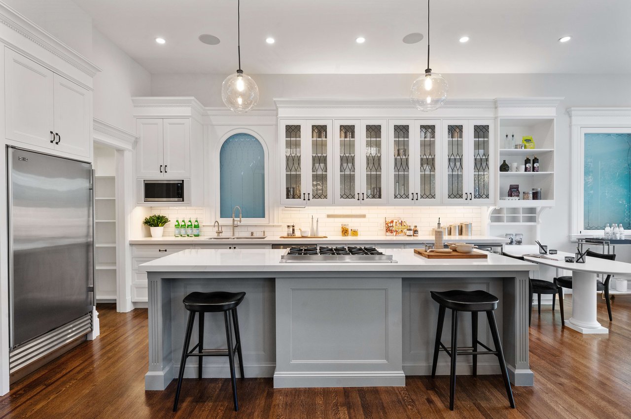Grand Pacific Heights Home on a Coveted Flat Block between Lafayette & Alta Plaza Parks