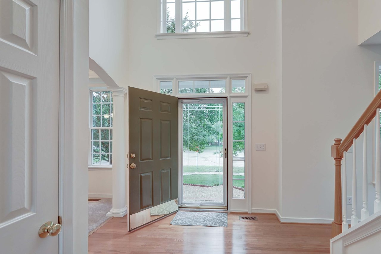 168 GRAYROCK DR