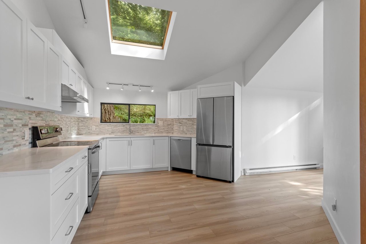 60 Sunset Dr