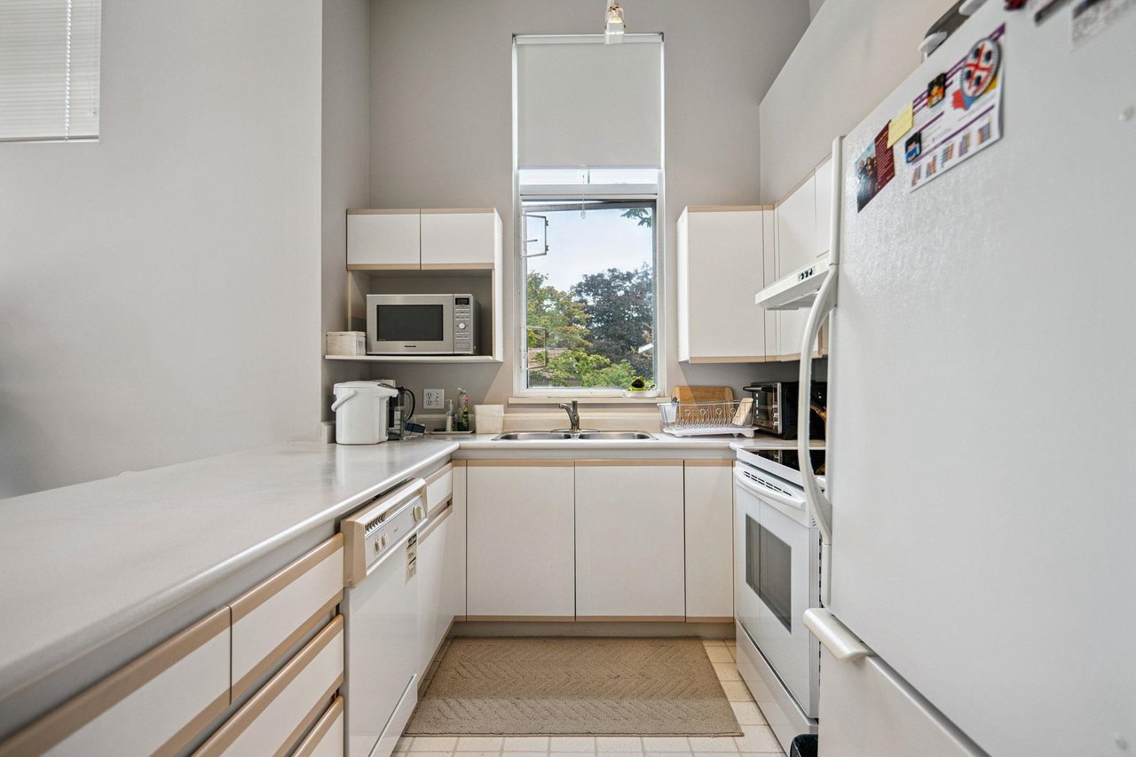 1-3578 Whitney Pl