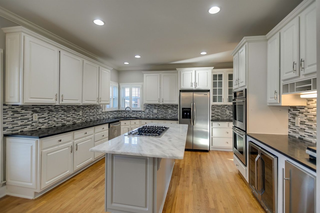 400 Pond View Ct