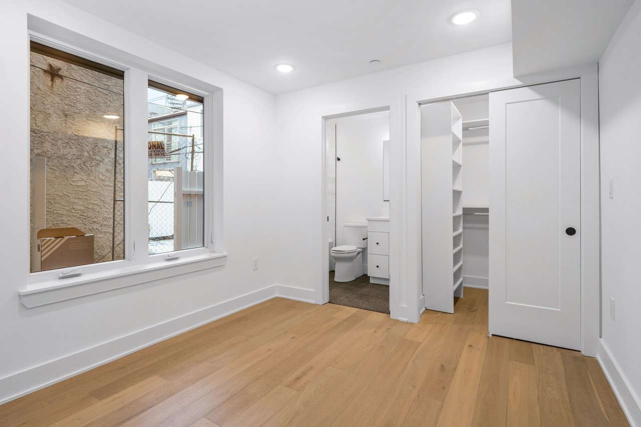 1915 Christian Street #1