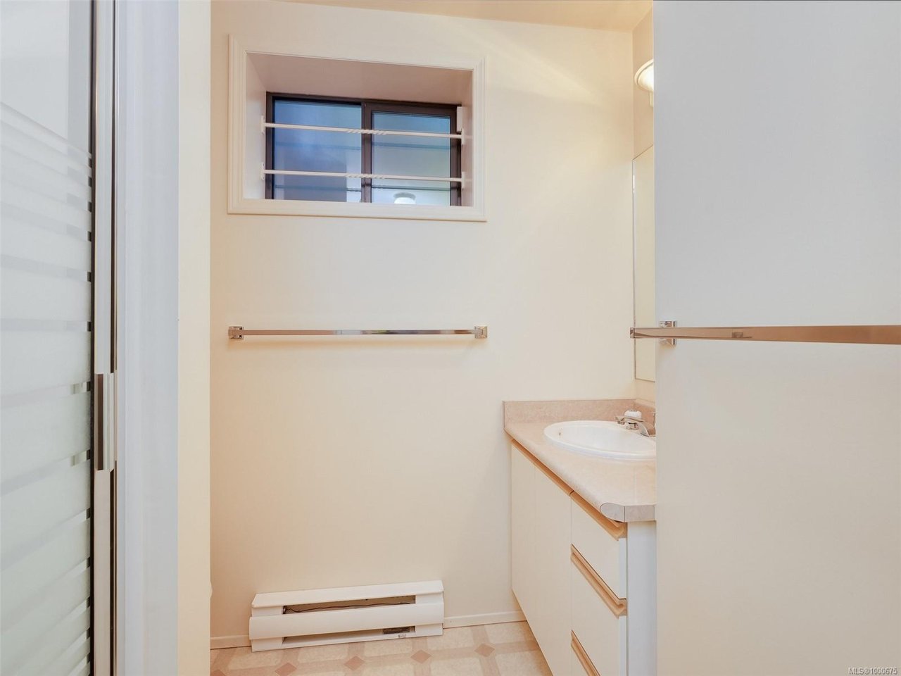 102 High St, View Royal