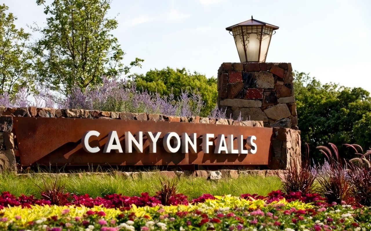 New Development Feature in Canyon Falls