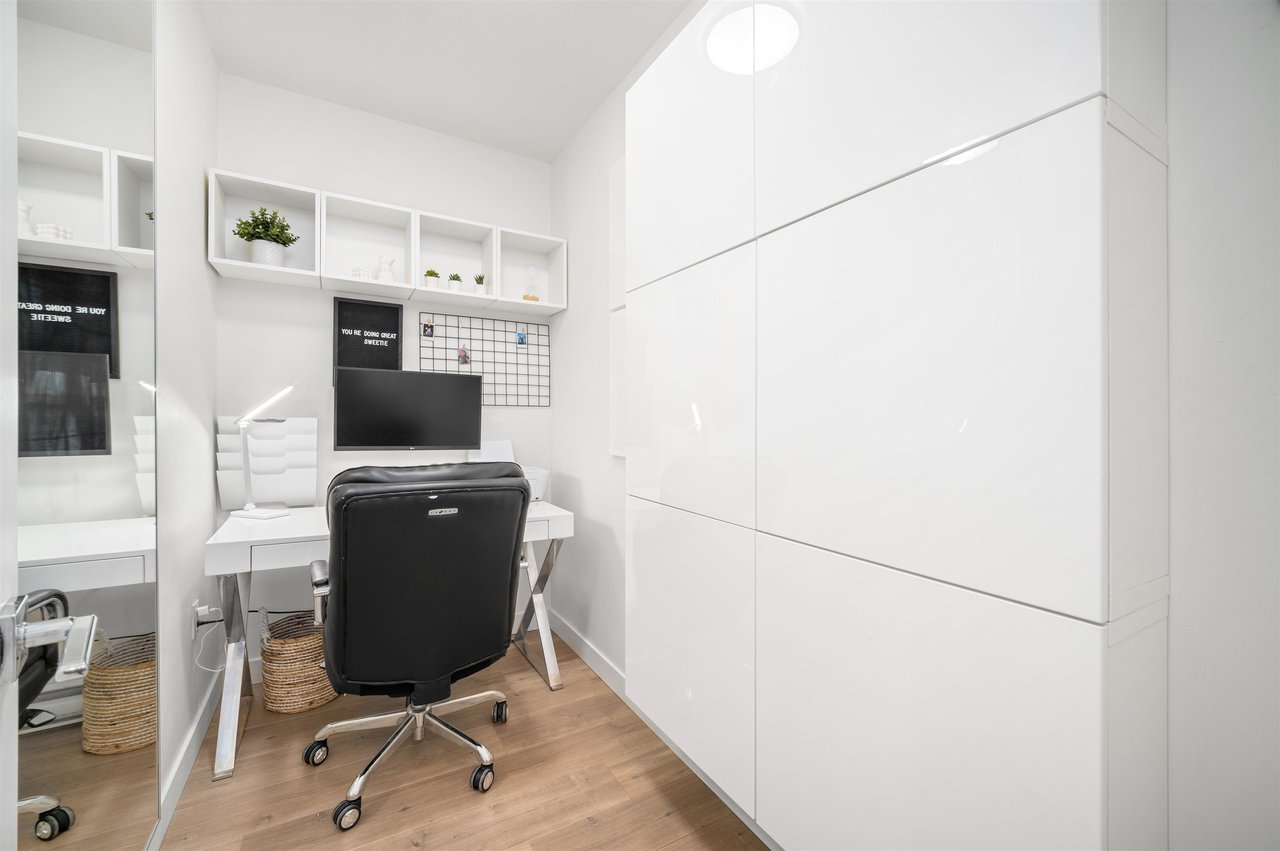 201-707 Como Lake Avenue, Coquitlam