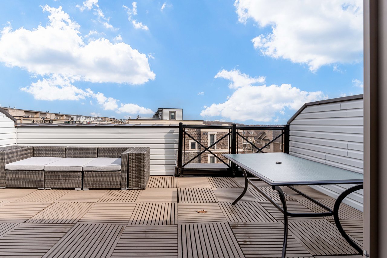 112-2 Dunsheath Way