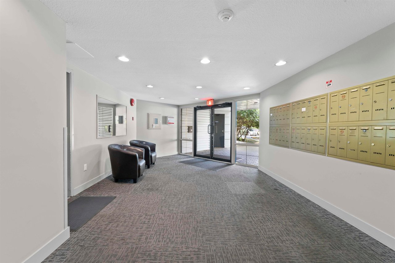 112-7840 Moffatt Rd
