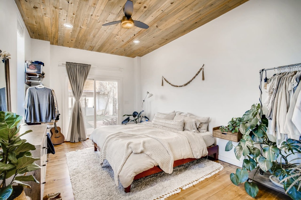 701 W 6th Ave