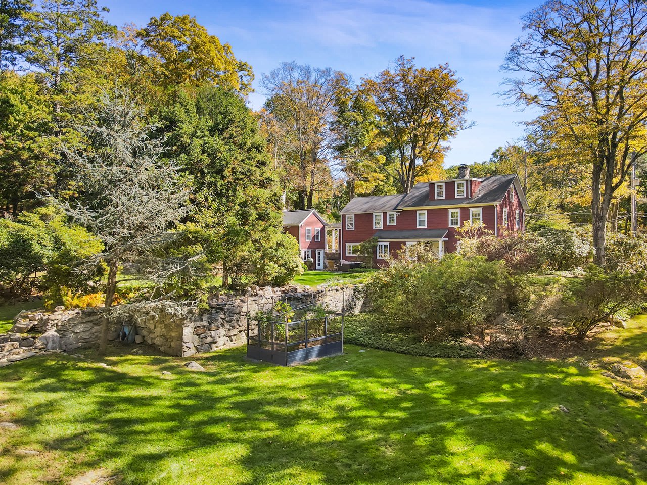 66 Eastwoods Road