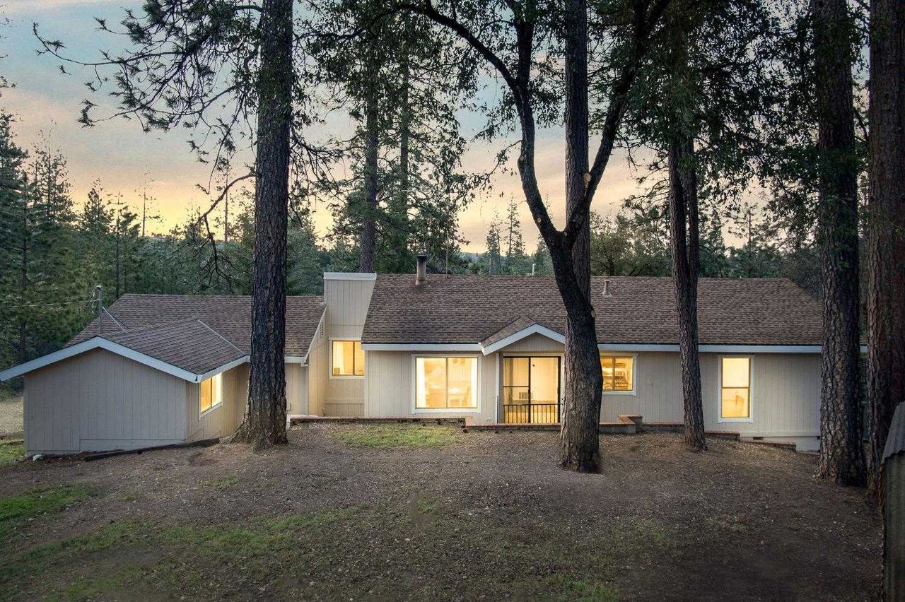 16463 Pine Knoll Road