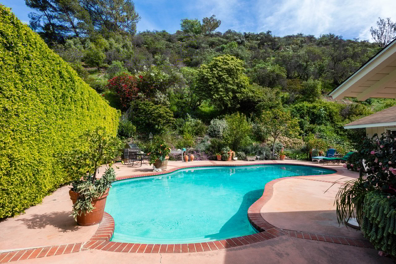 Bel Air Cottage