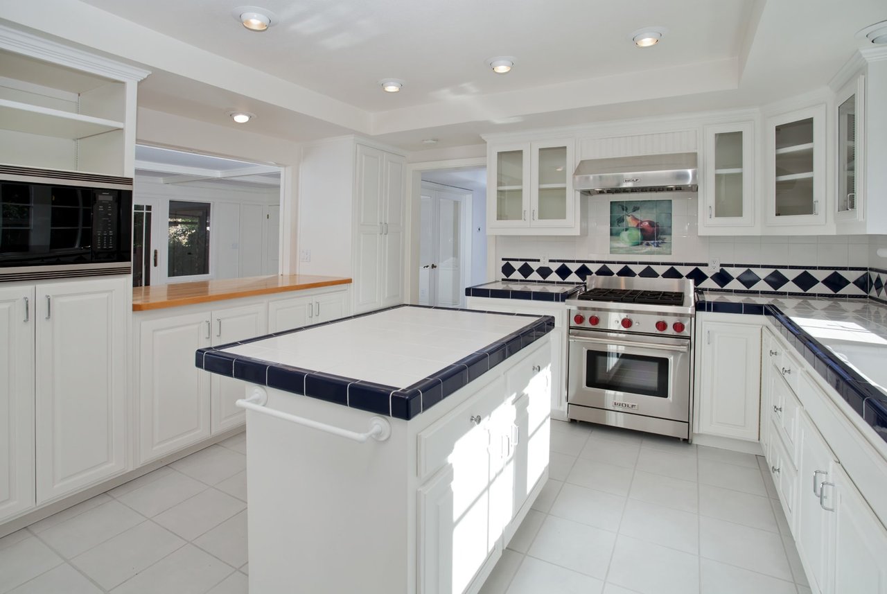 1105 McDonald Ave