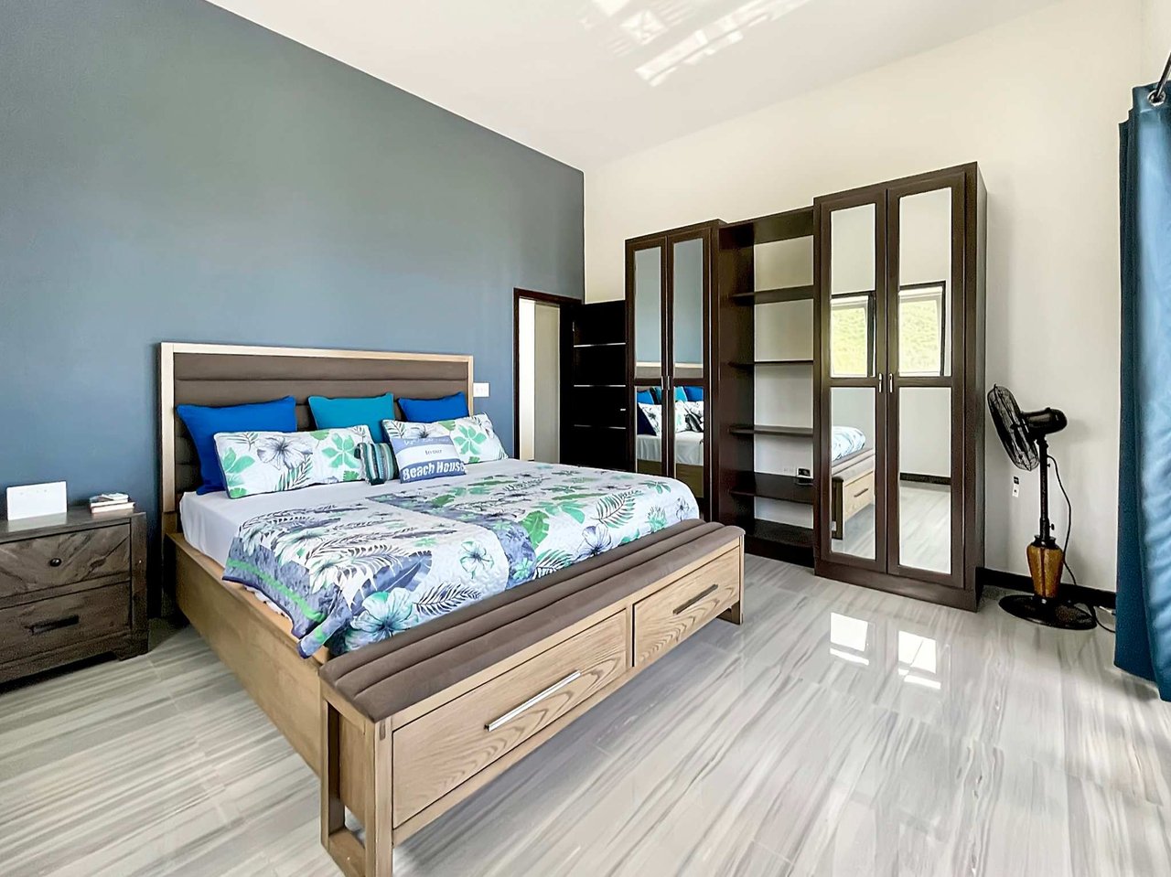566 Doty 1 Bedroom Home