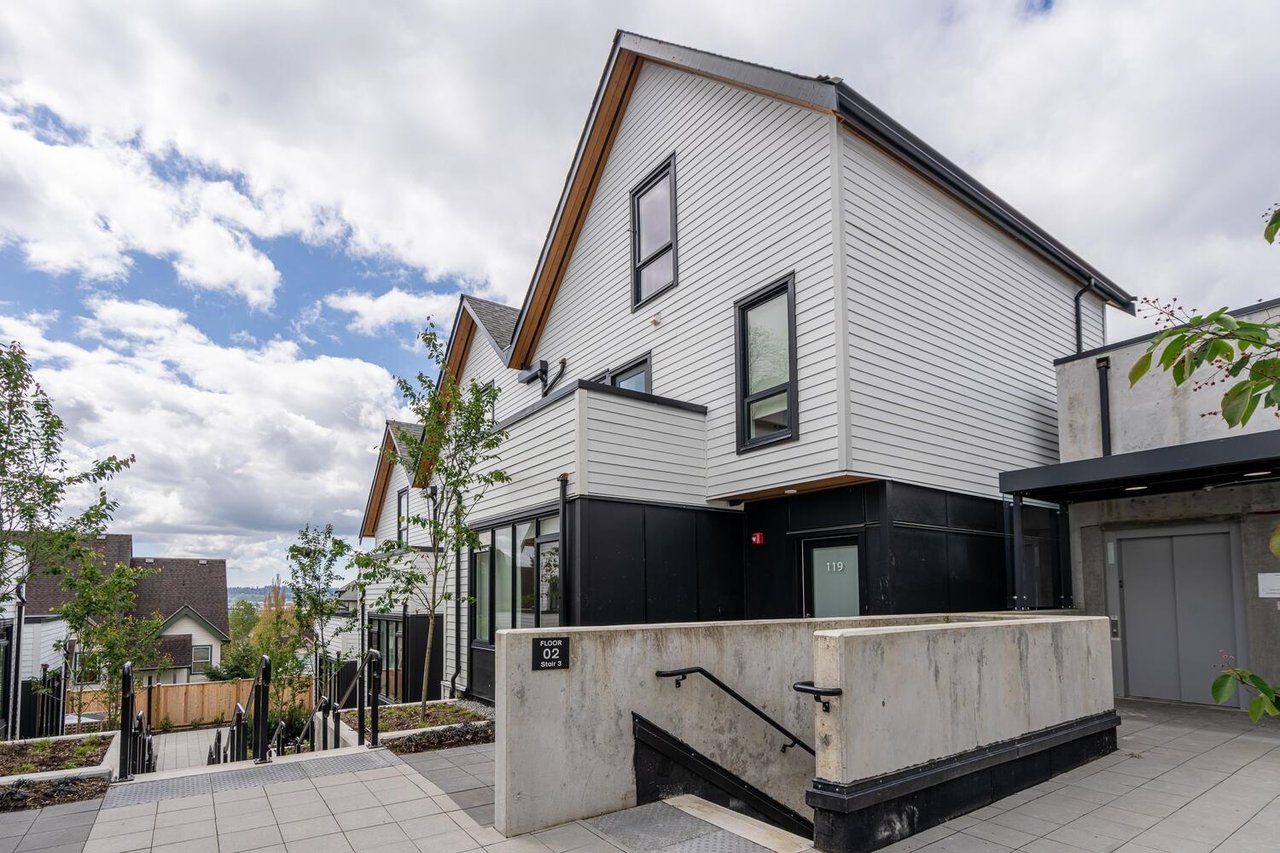 119-1306 Laval Square