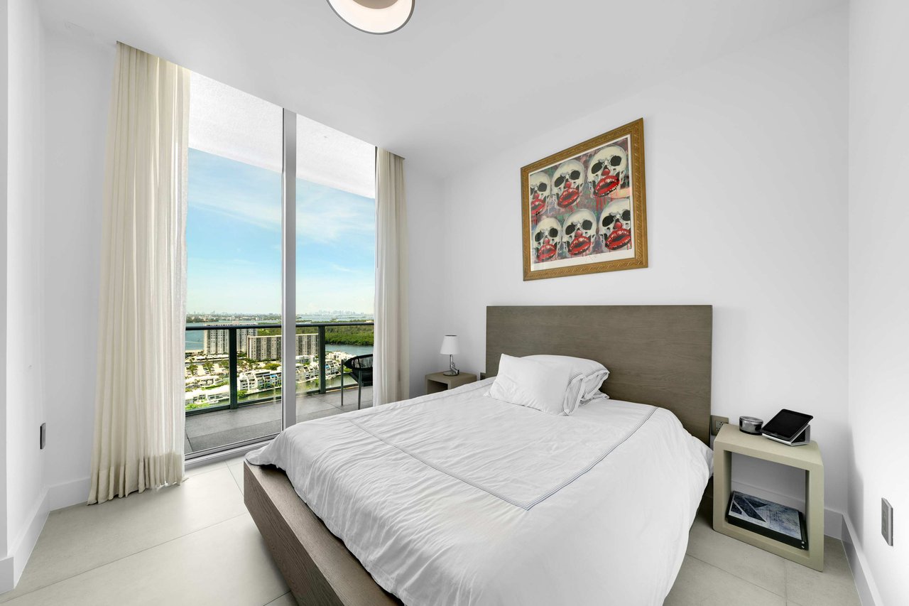 330 Sunny Isles Blvd, Unit 5TS01