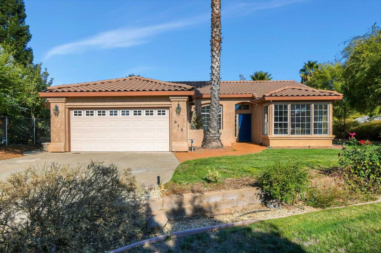 613 Vista Lane
