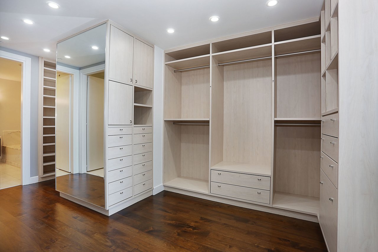 2627 S Bayshore Drive, #2301