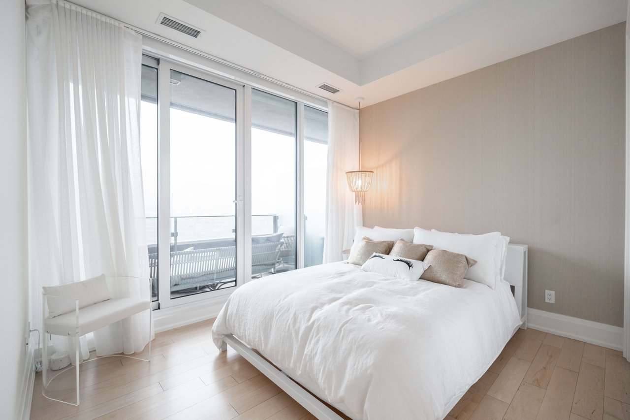 88 Davenport Rd Unit: 1002