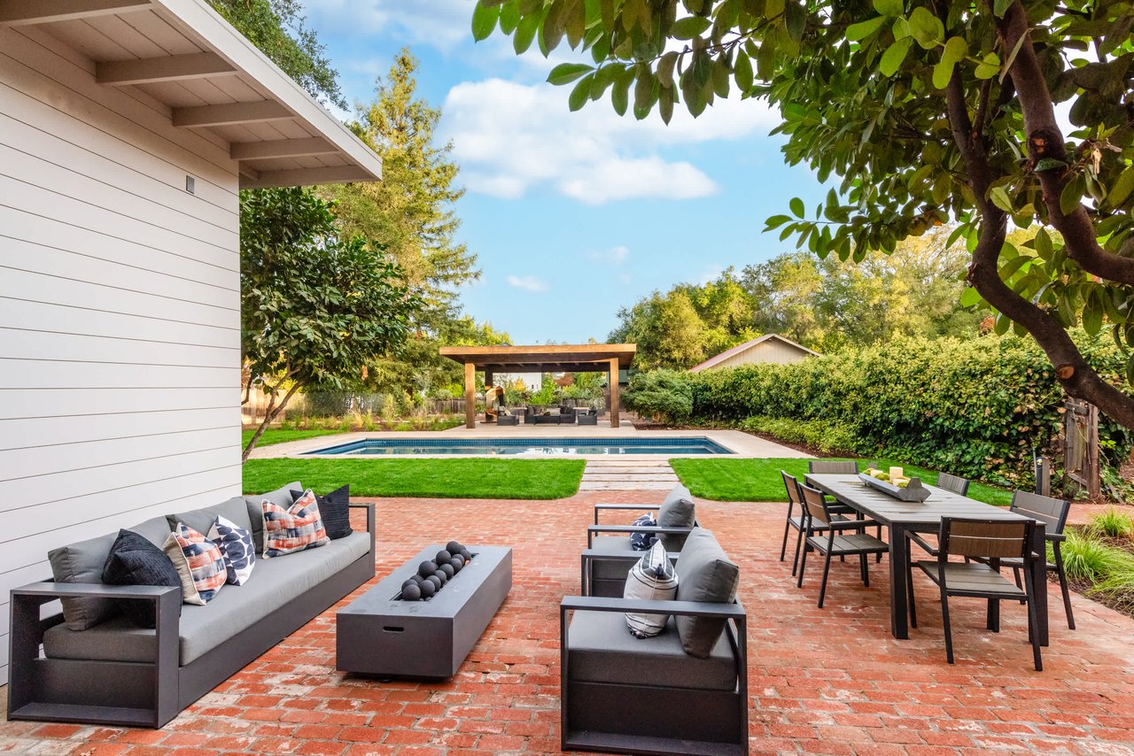 Healsburg Downtown Estate