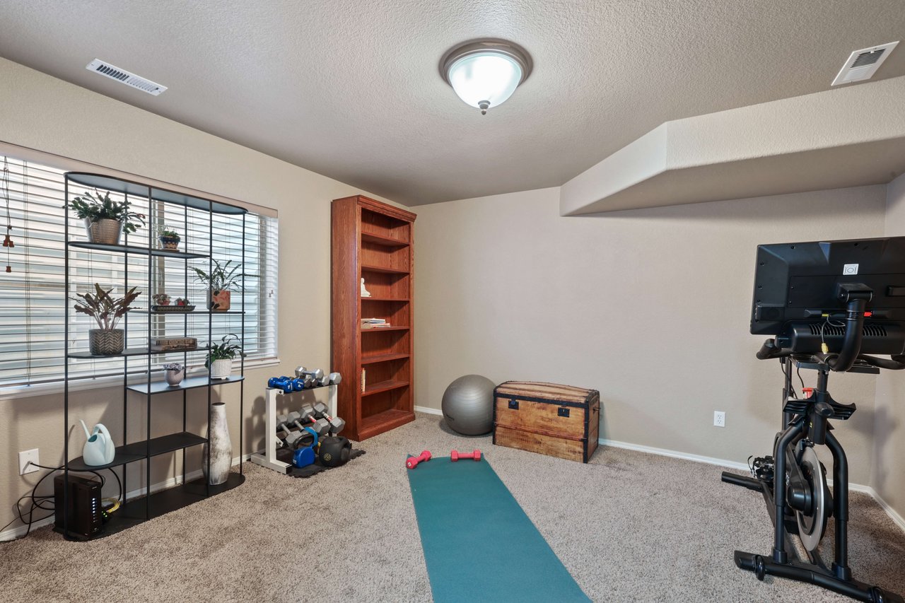 6435 Coyote Ridge CT, Colorado Springs, CO 80923