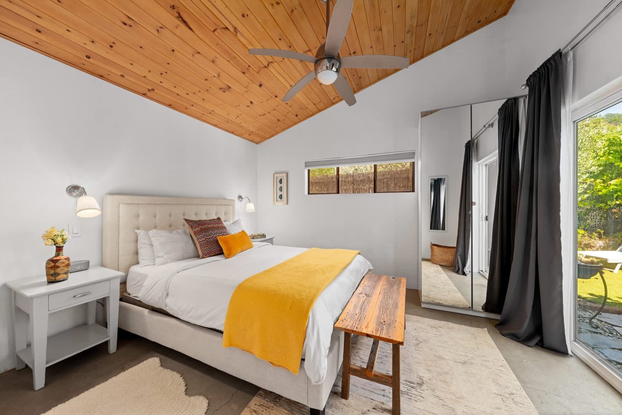 1518 Valley Drive, Topanga