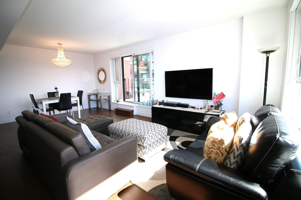706-1571 W 57th Ave