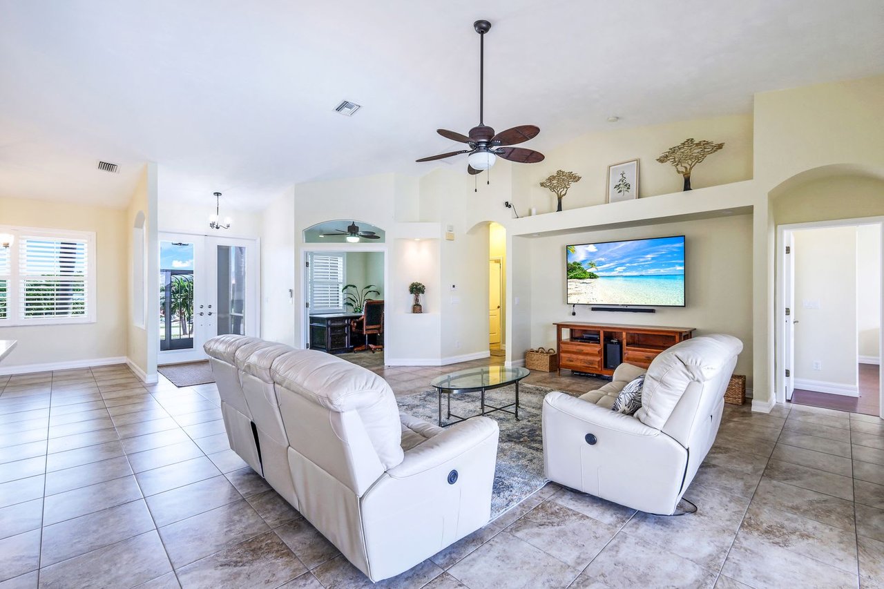 1908 SW 53rd Lane