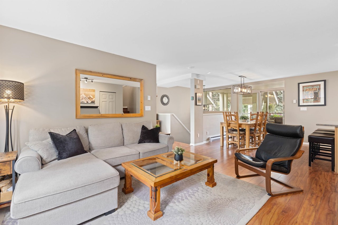 12-7381 Laurel St