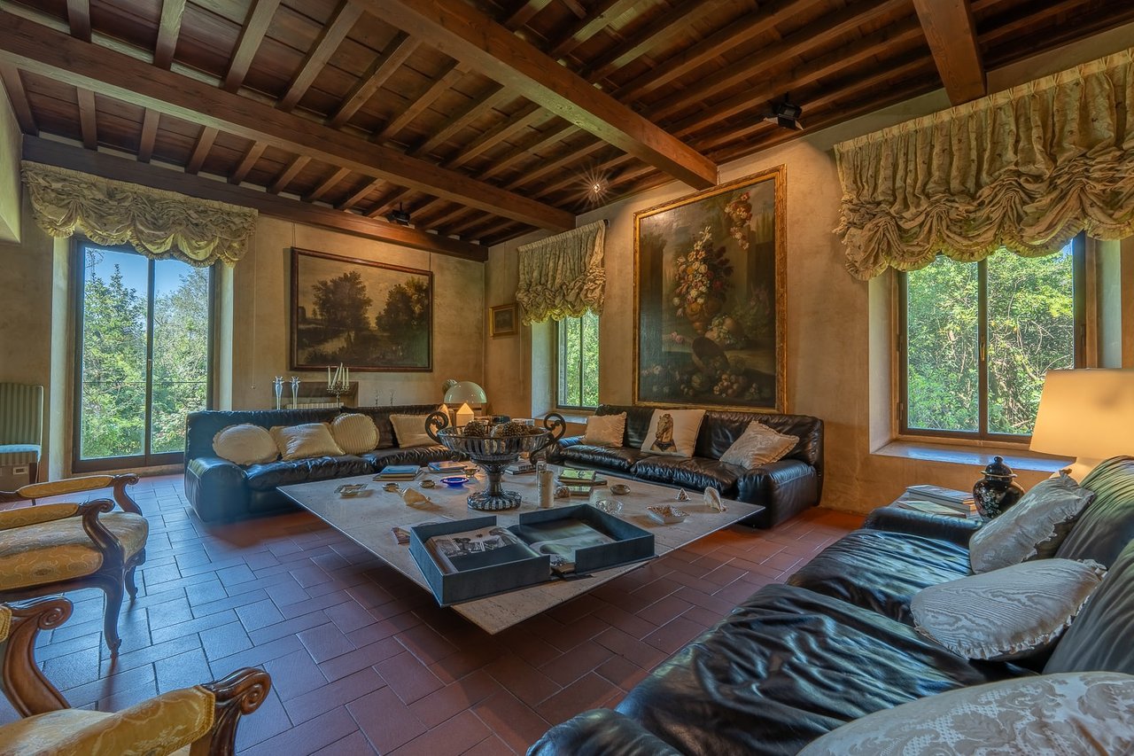 The Florentine Lady “Elegant property located near the center of Florence”