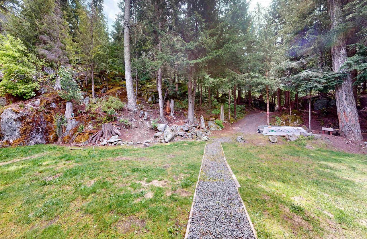 6-2201 Eva Lake Rd