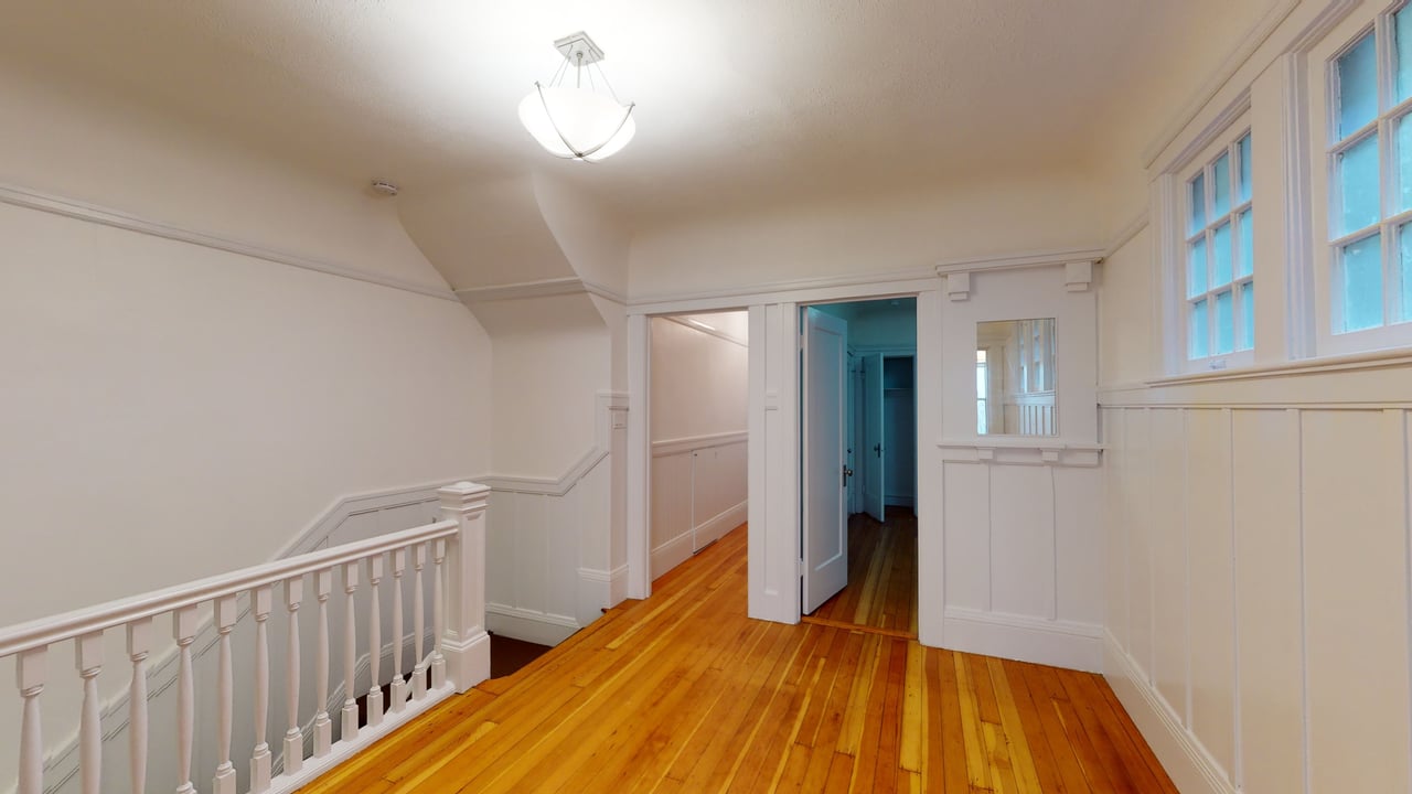 1030 Sacramento Street- 3Bd/1Ba Nob Hill Flat