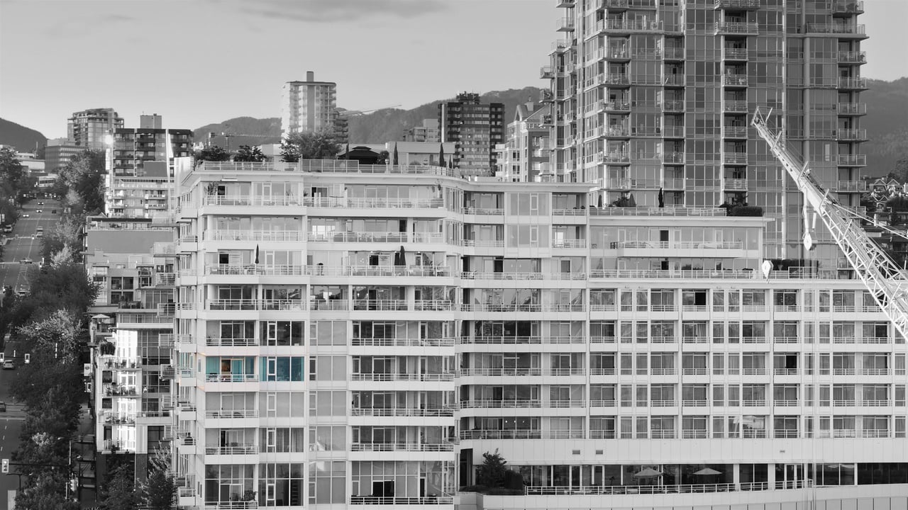 602-133 E Esplanade