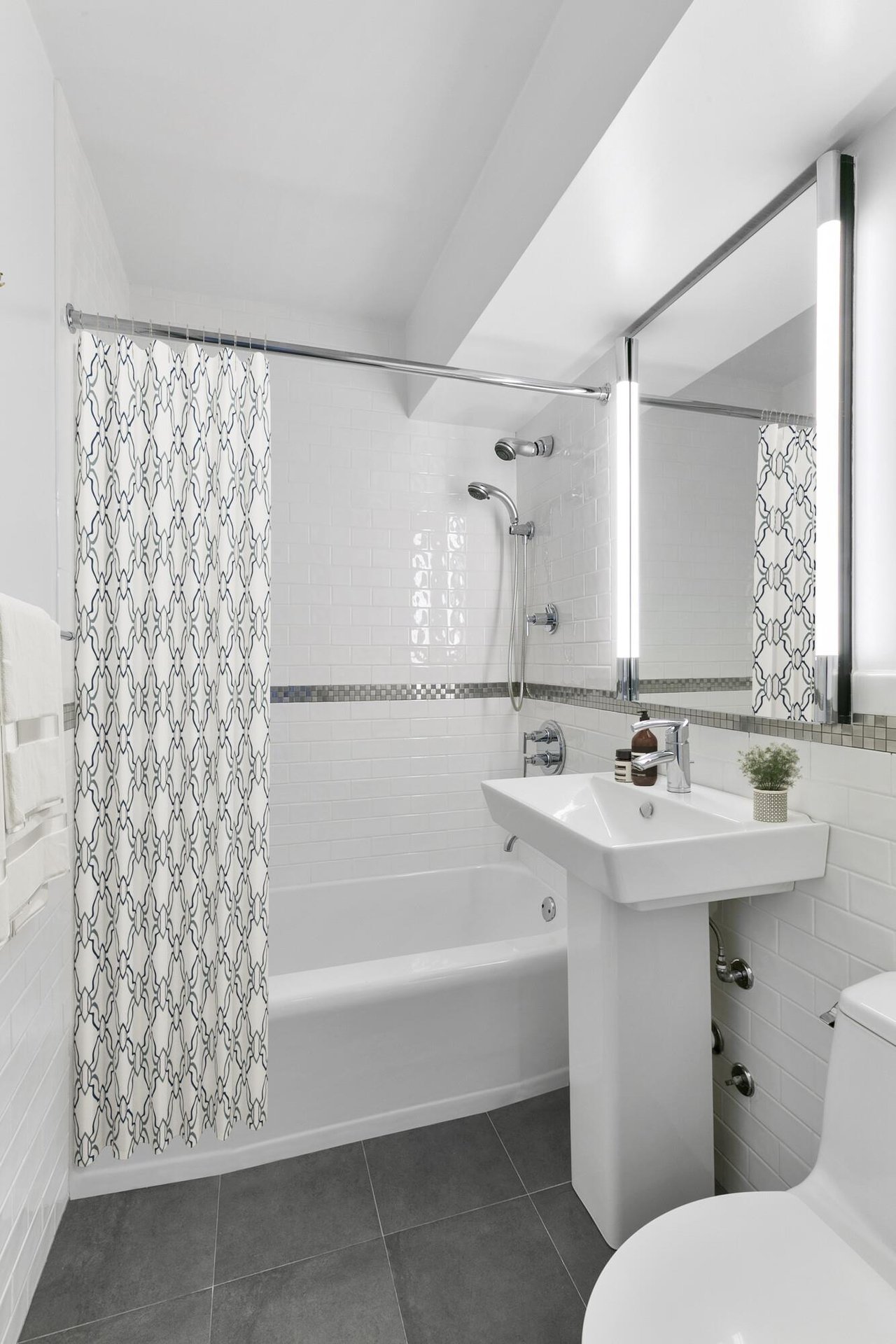 411 East 53rd Street, Apt 19-D
