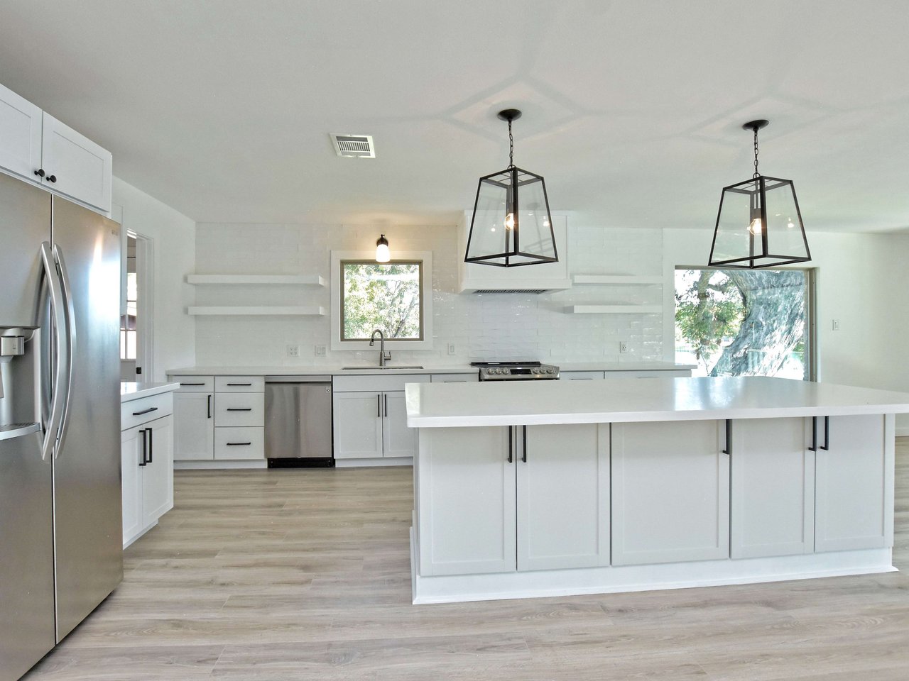2642 Williams Lakeshore