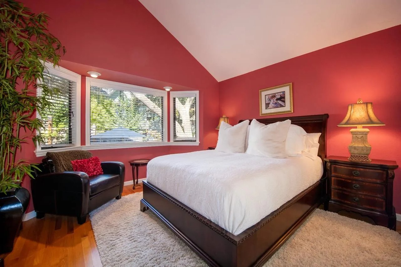 1 Bayview Ave #3