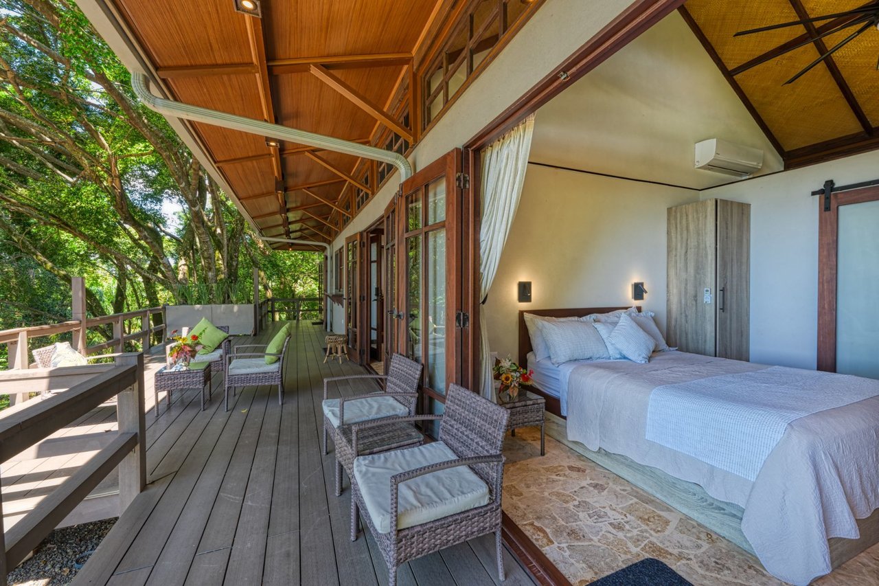 Balinese Beachfront Luxury Hotel, Uvita, Puntarenas