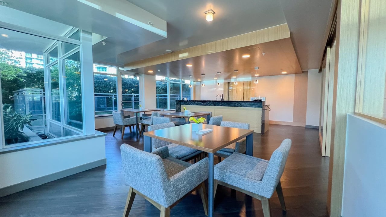 1212-6188 No. 3 Rd