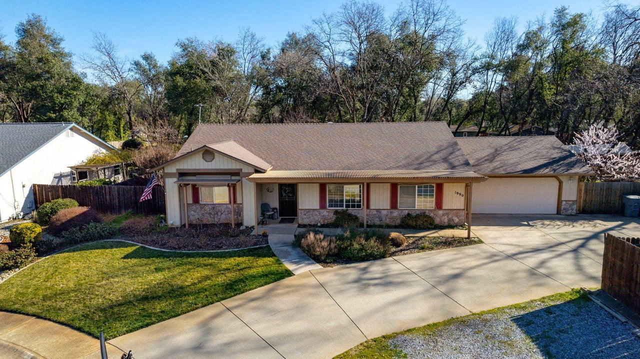 1990 Chiella Ln