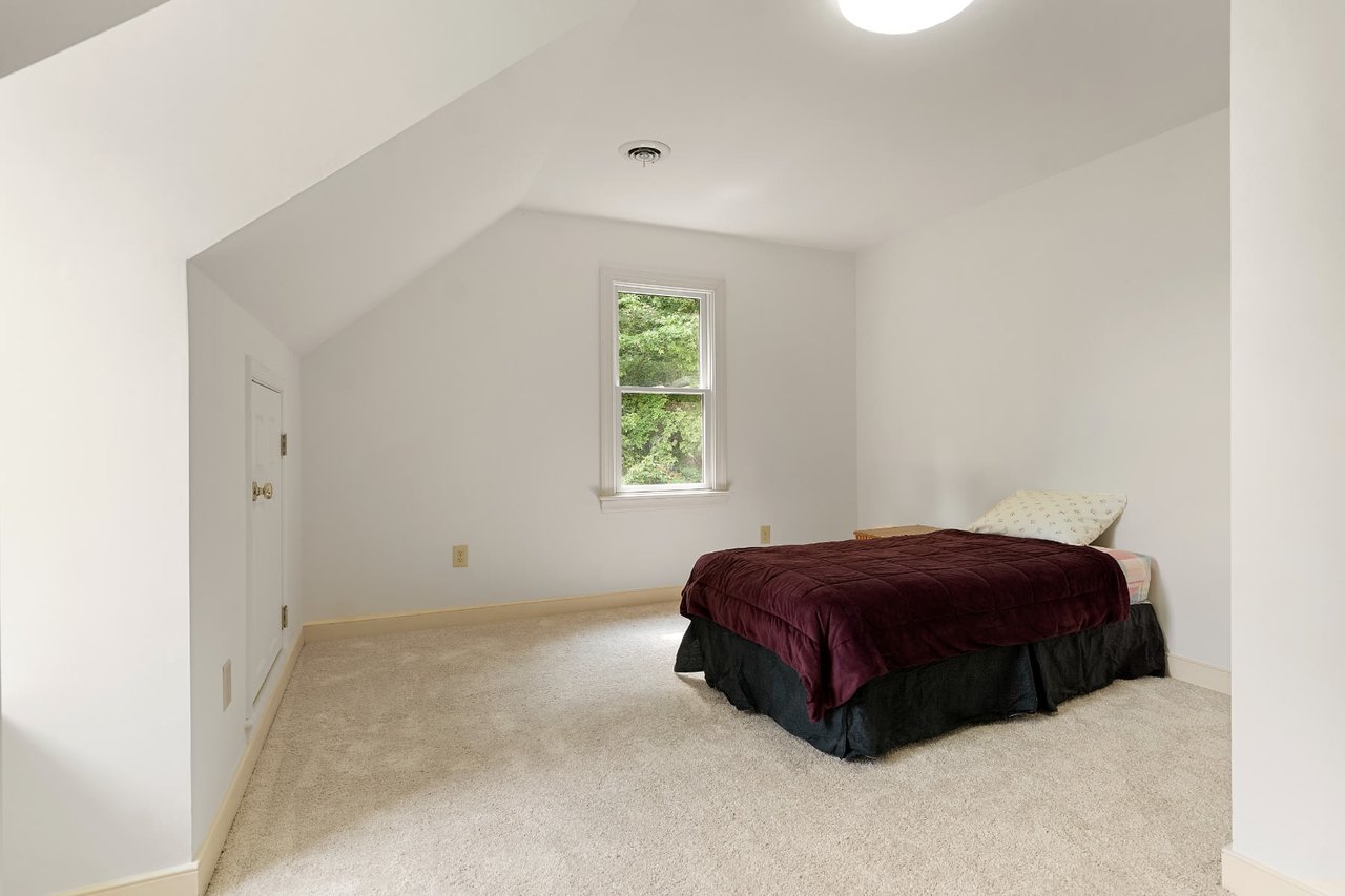3328 Robious Forest Way