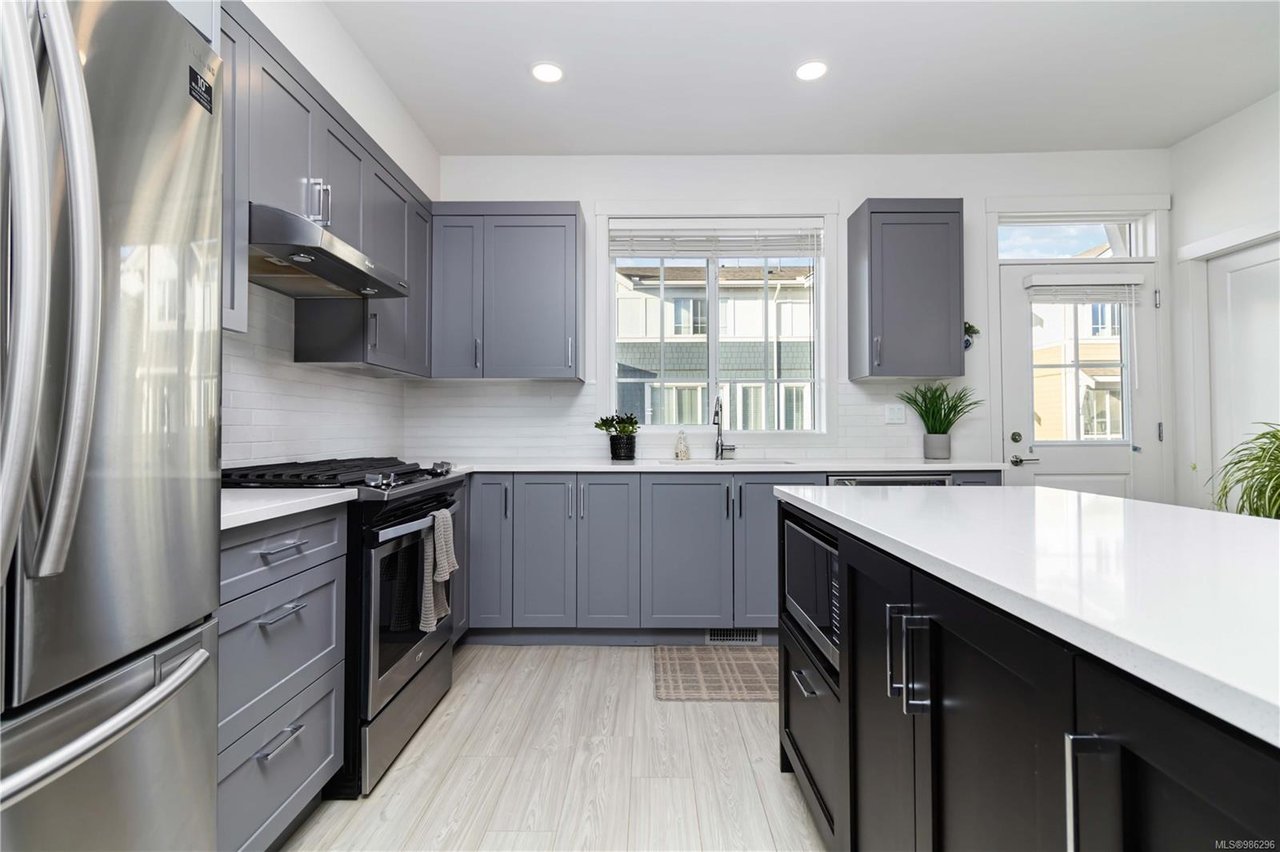 21-370 Latoria Blvd, Colwood