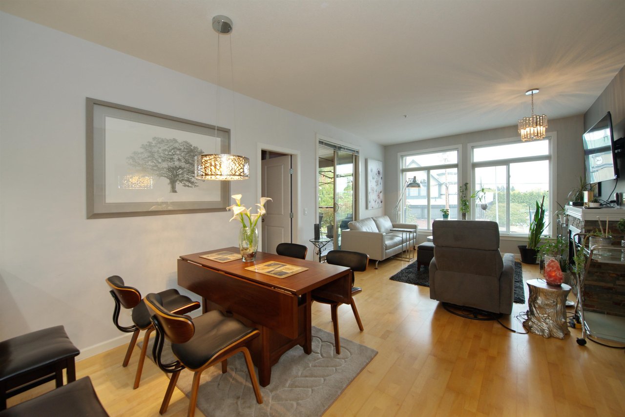 206-15385 101a Avenue, Surrey